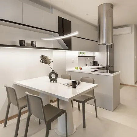 Апартаменты Innovative 2-br Futuristic Flat In Ladadika