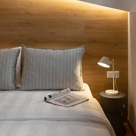 Innovative 2-br Futuristic Flat In Ladadika Апартаменты Салоники