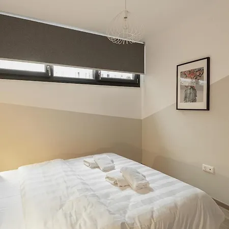Апартаменты Innovative 2-br Futuristic Flat In Ladadika *