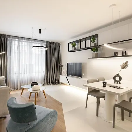 Innovative 2-br Futuristic Flat In Ladadika Апартаменты Салоники